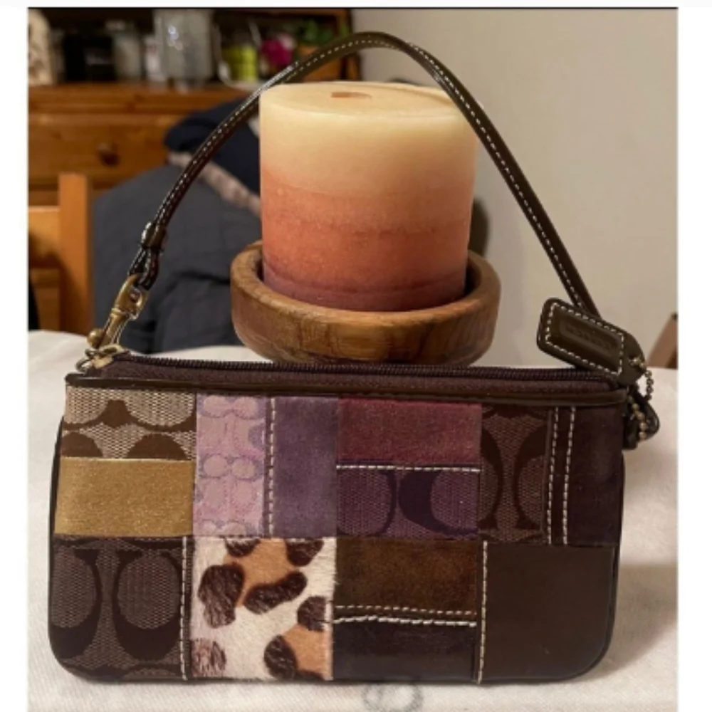 Authentic Coach Patchwork Wristlet - Picture 2 of 5